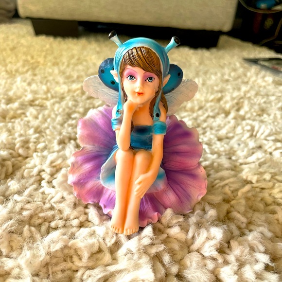 ♥️3/$15 Baby Fairy on Lily Pad Figurine New - Picture 2 of 10